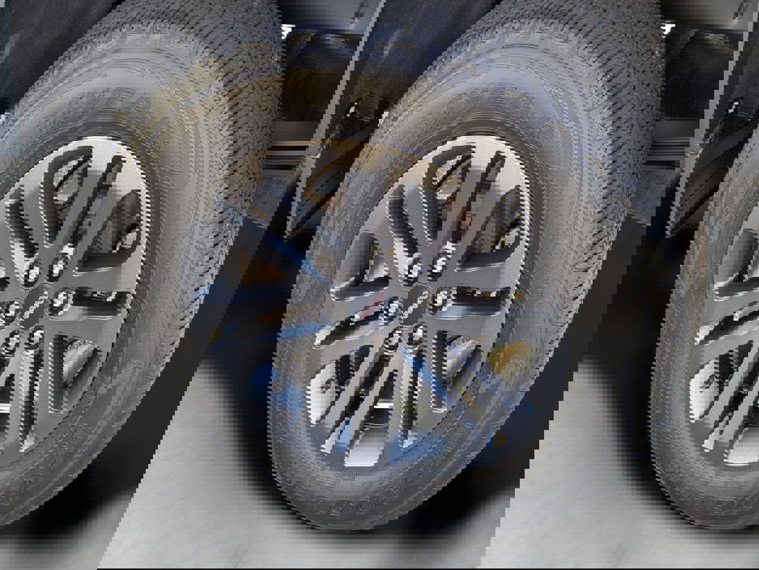 Used 2020 GMC Canyon SLE w/ Elevation Edition image 11