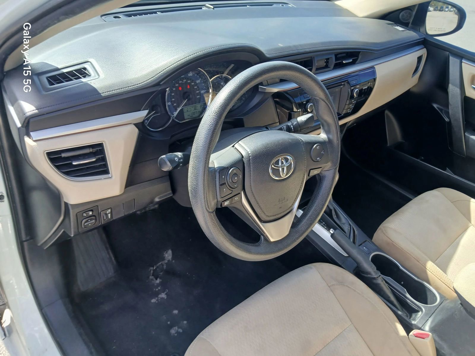 Used 2016 Toyota Corolla LE FWD image 8