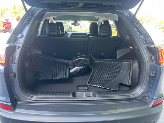 Used 2021 Jeep Cherokee Latitude Plus AWD/4WD image 7