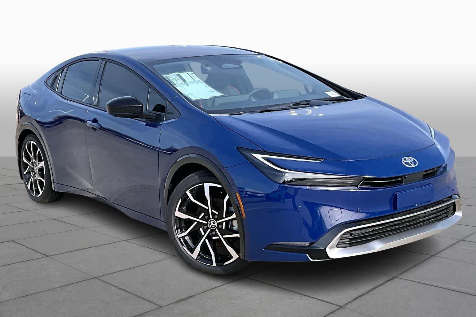 New 2026 Toyota Prius Plug-In Hybrid FWD image 2