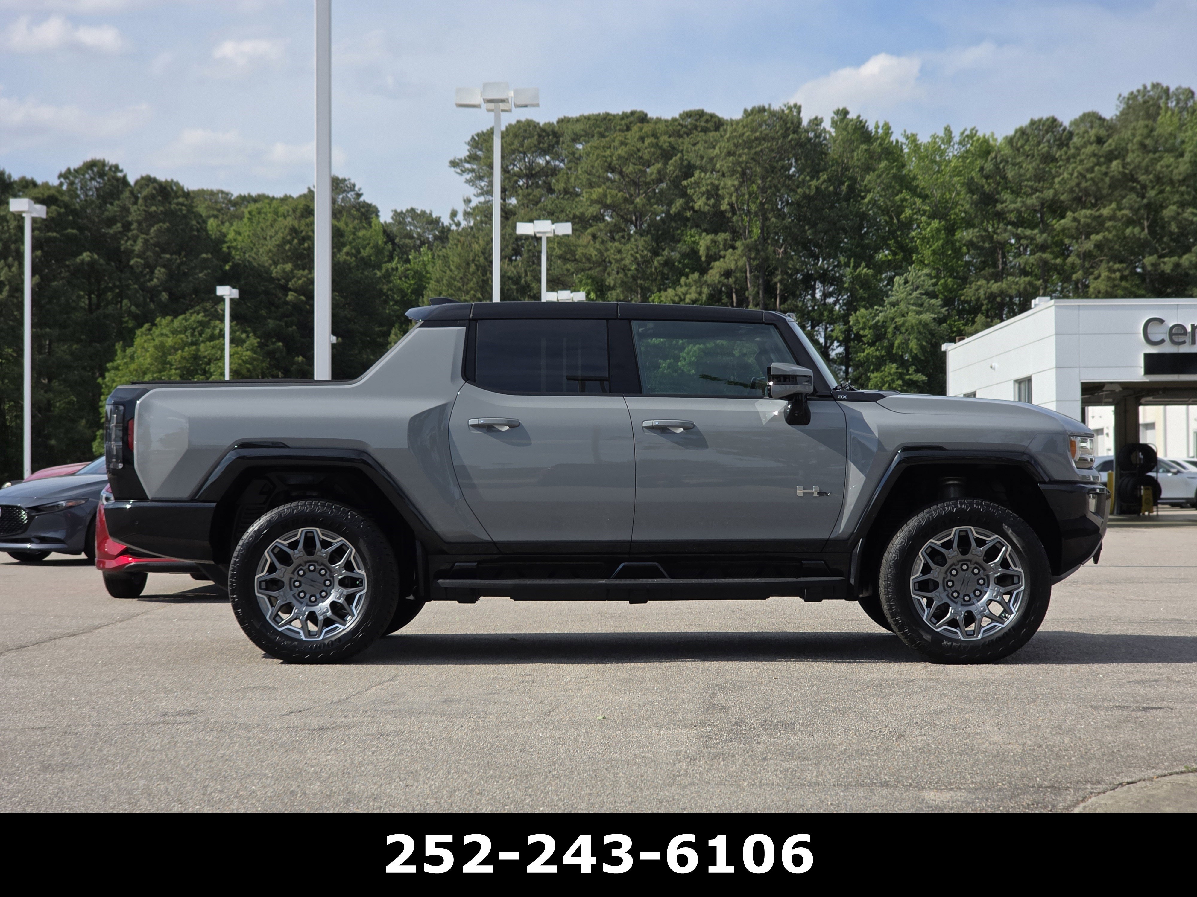 Used 2025 GMC Hummer EV 3X AWD/4WD image 8