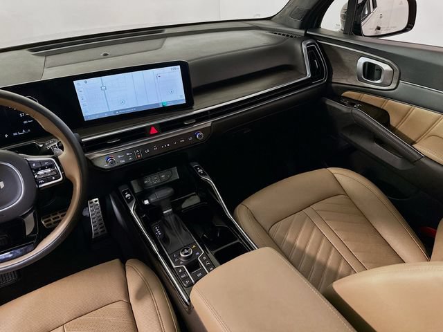 Used 2025 Kia Sorento SX Prestige w/ Olive Brown Leather Package AWD/4WD image 25