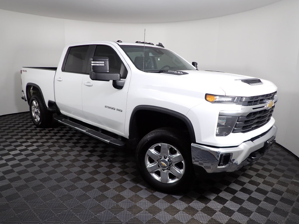 Used 2024 Chevrolet Silverado 2500 LT w/ Convenience Package AWD/4WD image 8