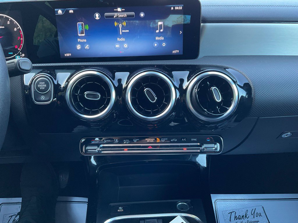 Used 2025 Mercedes-Benz CLA 250 4MATIC image 19