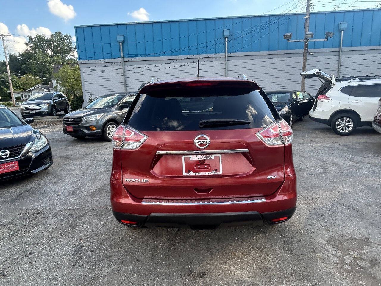 Used 2016 Nissan Rogue SV FWD image 11