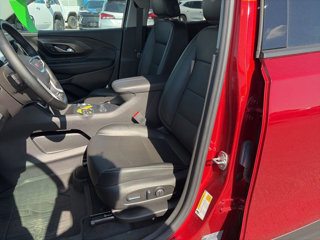 Used 2024 GMC Terrain SLT AWD/4WD image 11