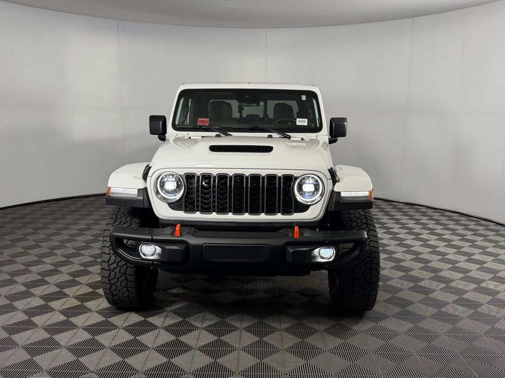 Used 2025 Jeep Gladiator Mojave AWD/4WD image 5