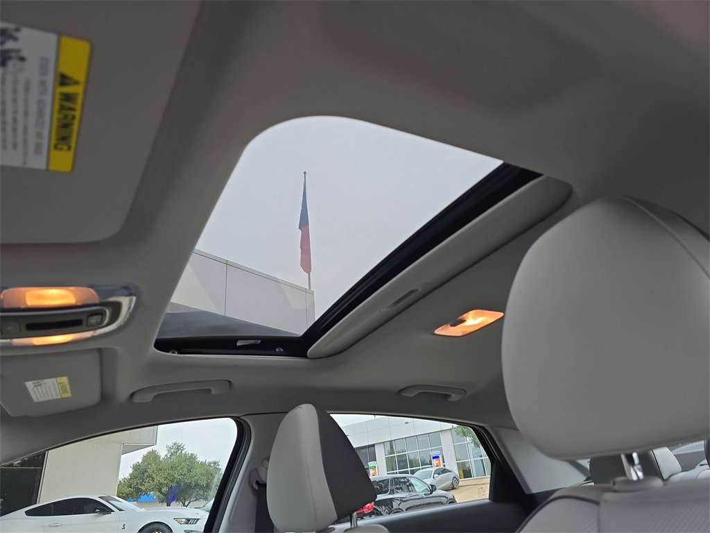 Certified 2022 Hyundai Elantra Limited image 28