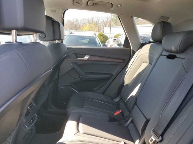 Used 2024 Audi Q5 2.0T Premium w/ Convenience Package image 13