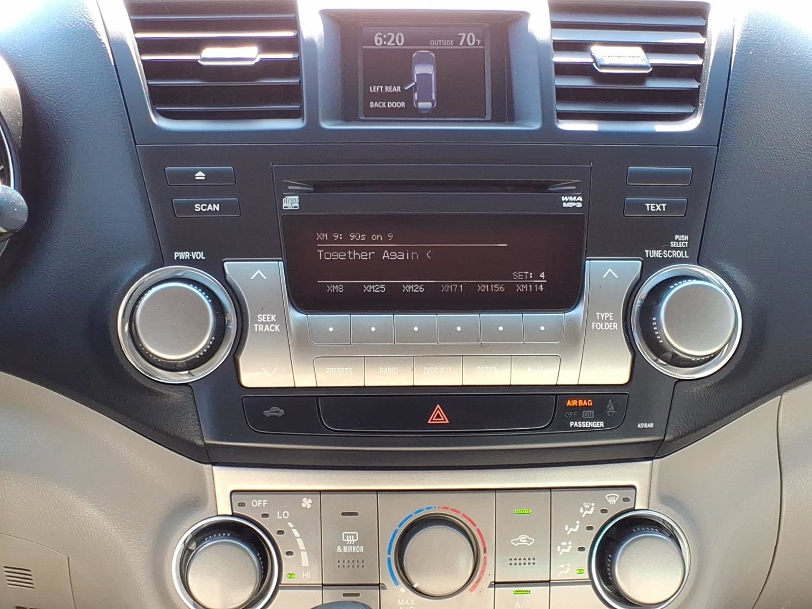 Used 2011 Toyota Highlander SE FWD image 6