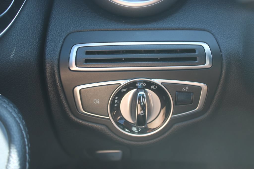 Used 2016 Mercedes-Benz C 300 Sedan image 39