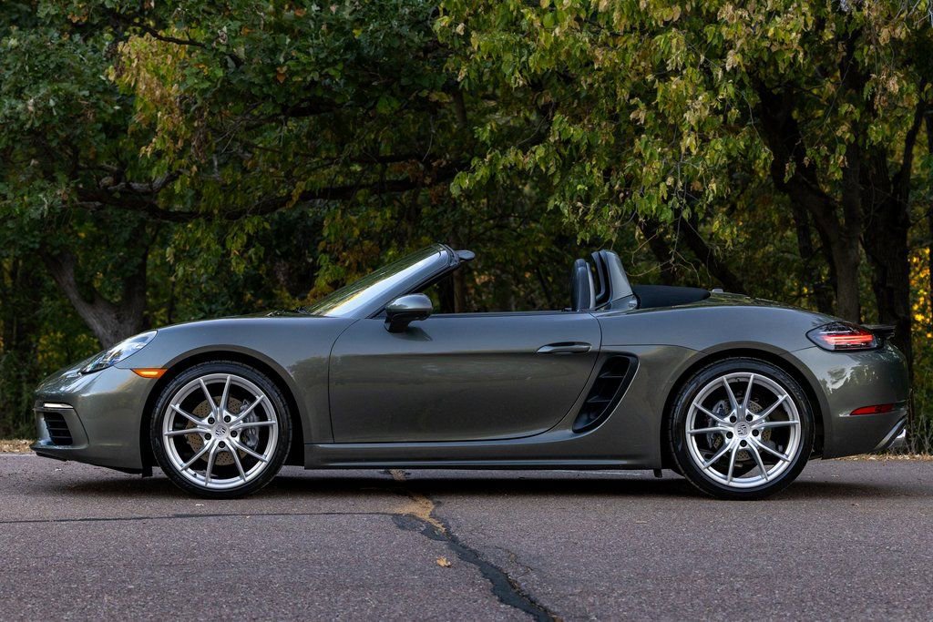 Used 2021 Porsche 718 Boxster Base w/ Premium Package image 61