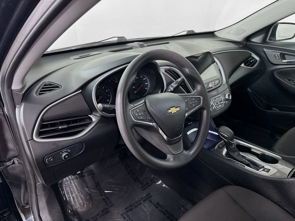 Used 2024 Chevrolet Malibu LT FWD image 15