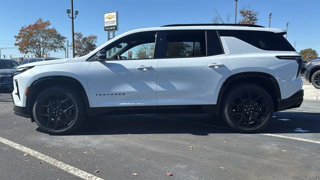New 2026 Chevrolet Traverse RS w/ LPO, Floor Liner Package FWD image 4