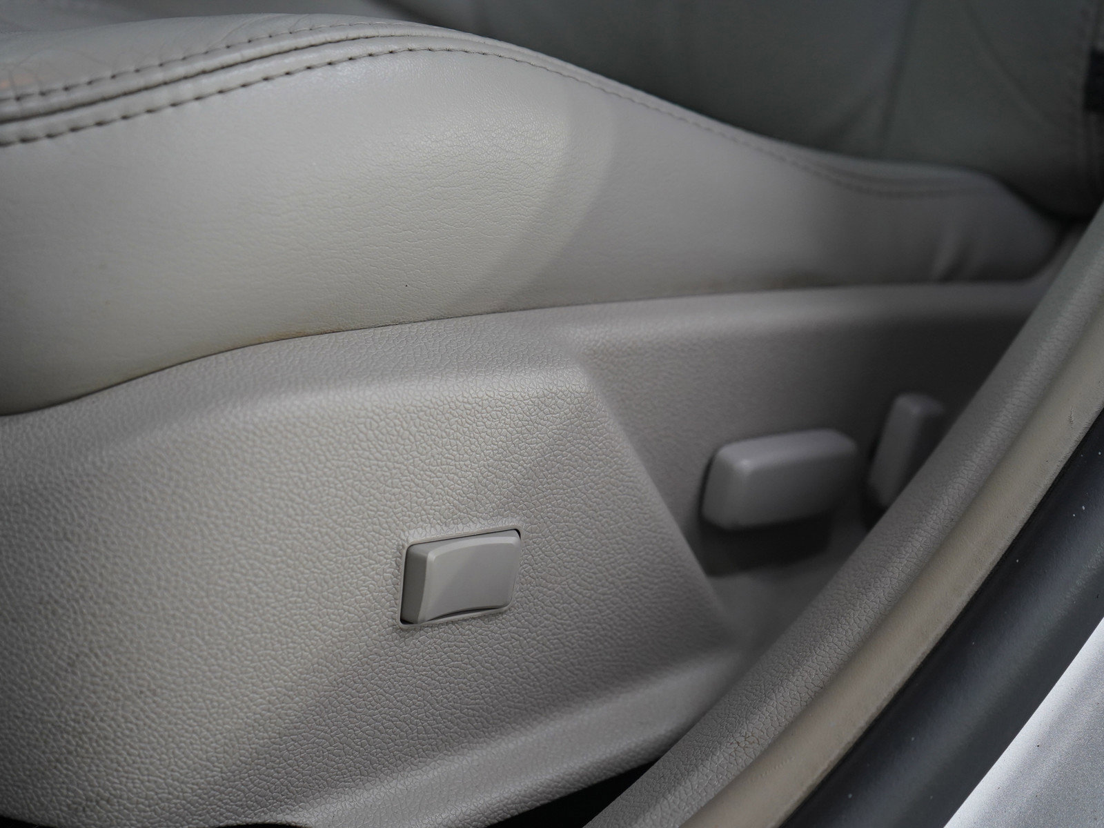 Used 2011 Cadillac CTS Premium AWD/4WD image 24