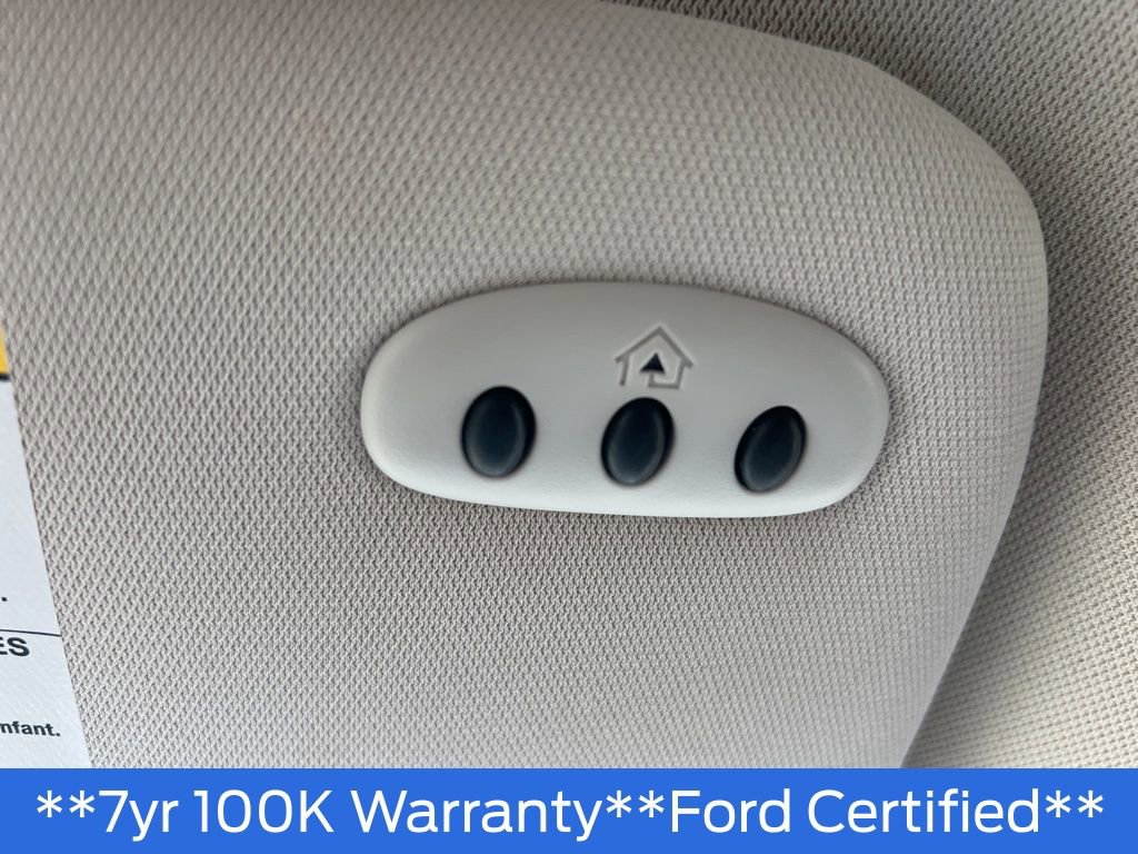 Used 2024 Ford Edge Titanium image 28