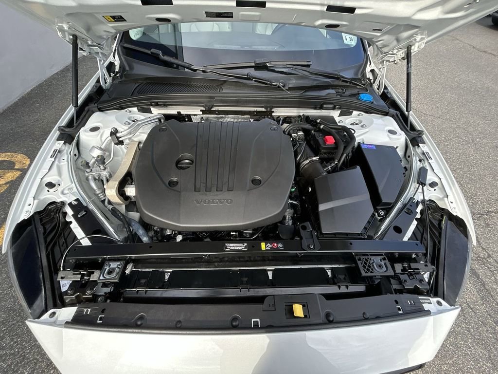 Certified 2025 Volvo S60 B5 Plus FWD image 14