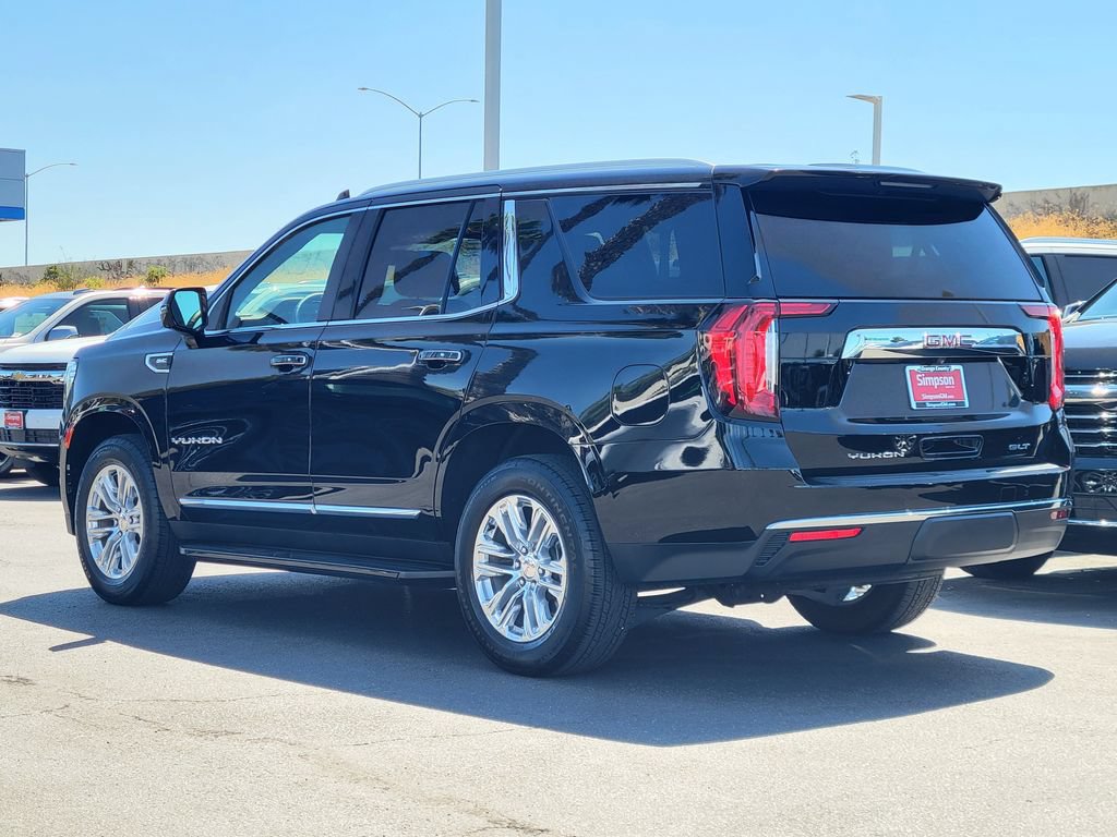 Used 2023 GMC Yukon SLT w/ SLT Luxury Package RWD image 2