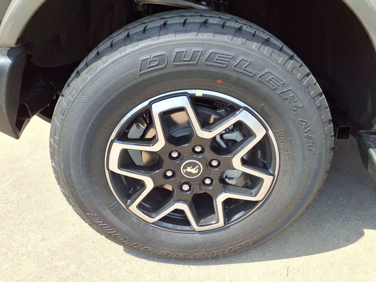 New 2026 Ford Bronco Outer Banks AWD/4WD image 24