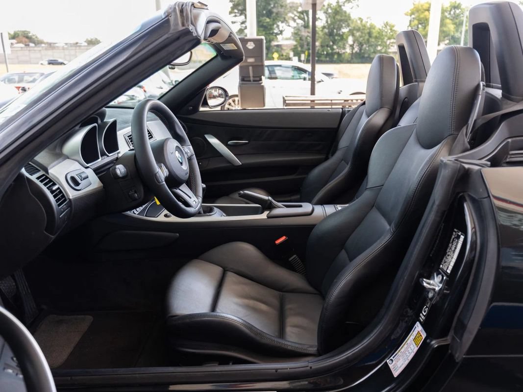Used 2006 BMW M Roadster RWD image 21