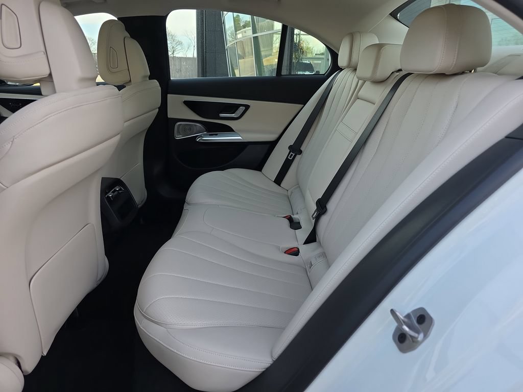 New 2026 Mercedes-Benz E 350 4MATIC Sedan image 12