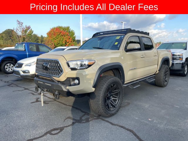Used 2018 Toyota Tacoma TRD Off-Road AWD/4WD image 1