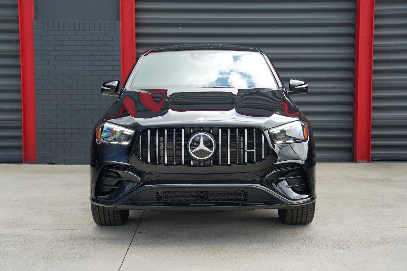 Used 2025 Mercedes-Benz GLE 53 AMG 4MATIC Coupe w/ Driver Assistance Package image 11