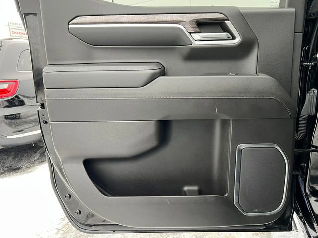 Used 2022 Chevrolet Silverado 1500 LTZ image 40