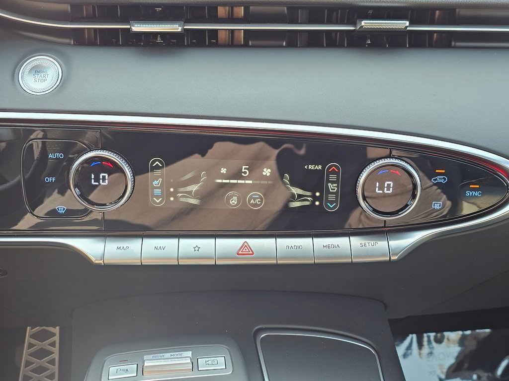 Used 2025 Genesis GV70 3.5T Sport image 16