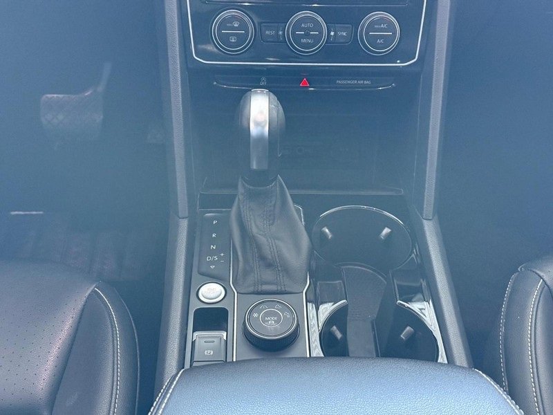 Used 2021 Volkswagen Atlas SEL image 13