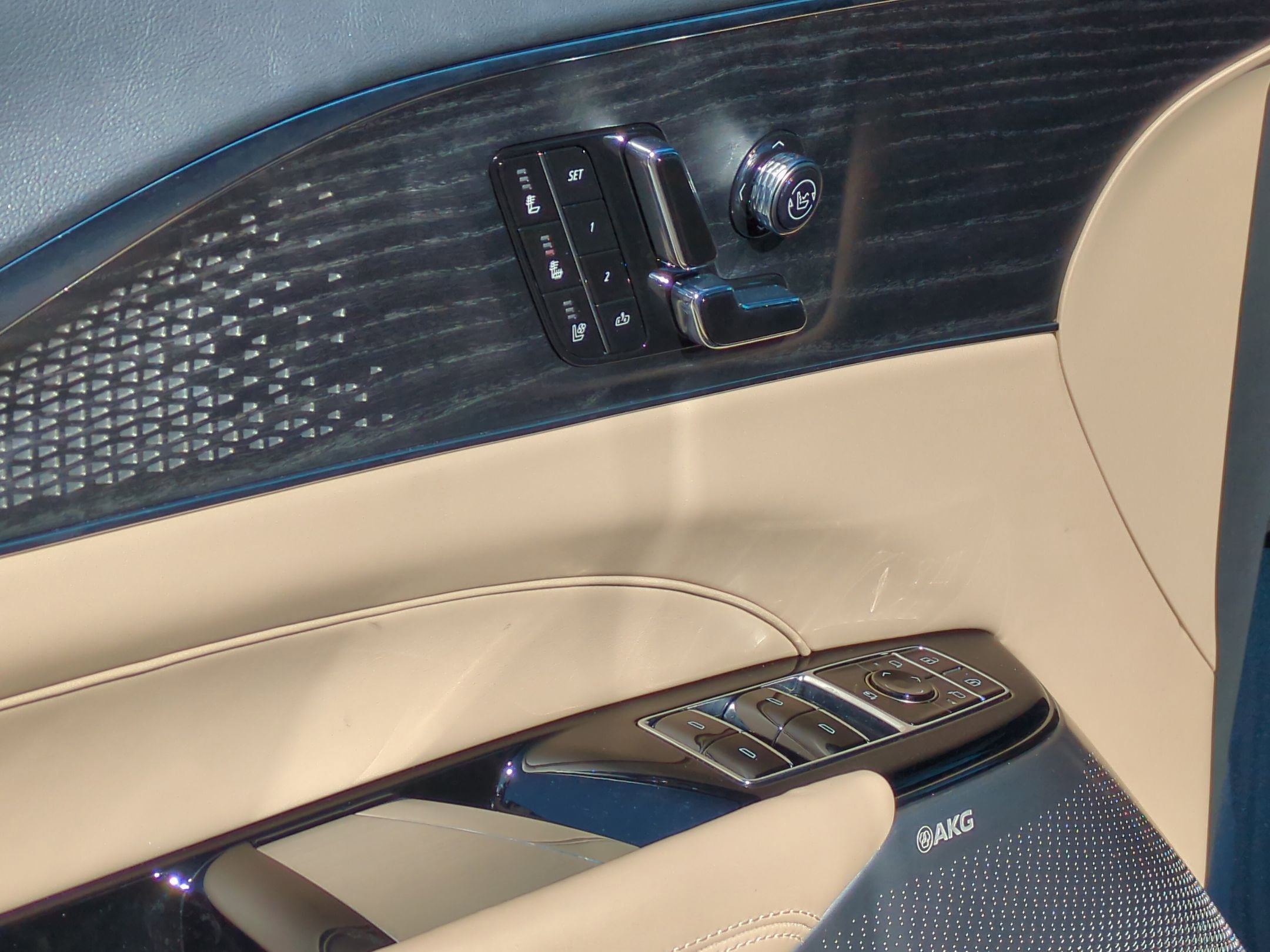 Certified 2024 Cadillac Lyriq Sport w/ Nappa Leather Package image 24