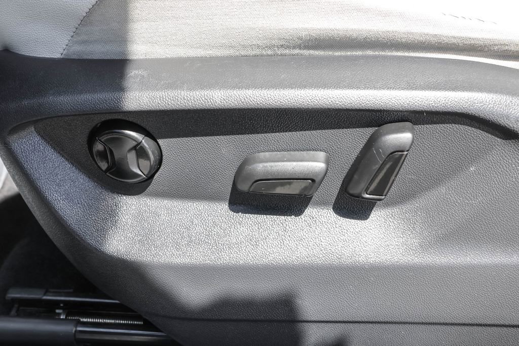 Used 2019 Volkswagen Tiguan SE FWD image 8