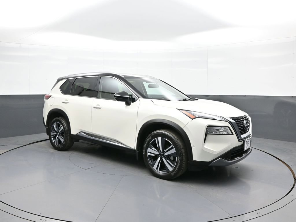 Used 2023 Nissan Rogue SL w/ SL Premium Package image 4