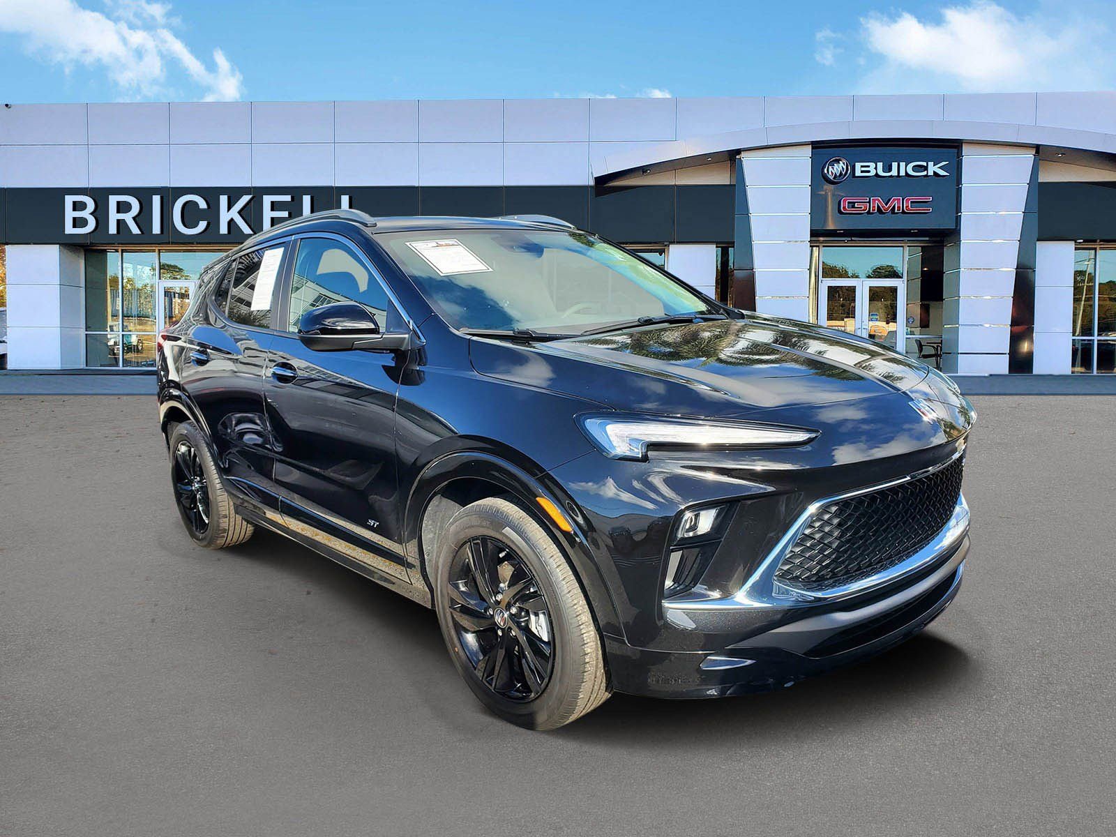 Used 2025 Buick Encore GX Sport Touring image 2