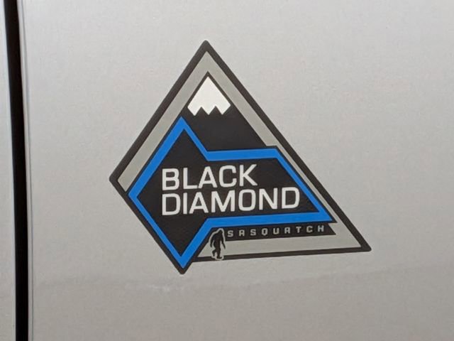 Certified 2024 Ford Bronco Black Diamond w/ Sasquatch Package image 9
