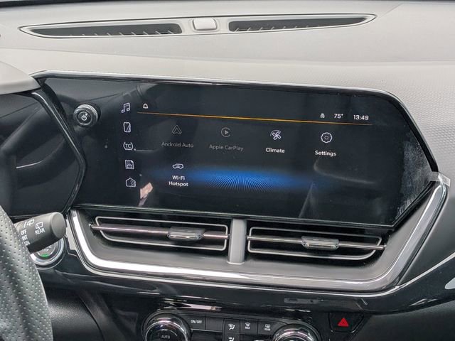 Used 2025 Chevrolet Trax RS w/ Driver Confidence Package image 17