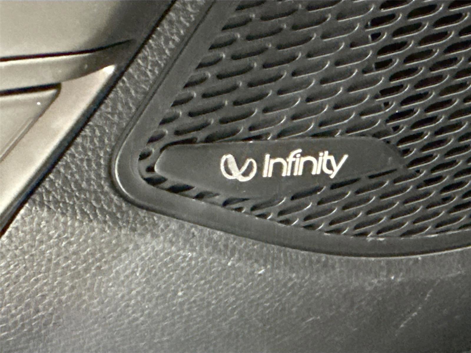 Used 2017 Hyundai Santa Fe SE image 34