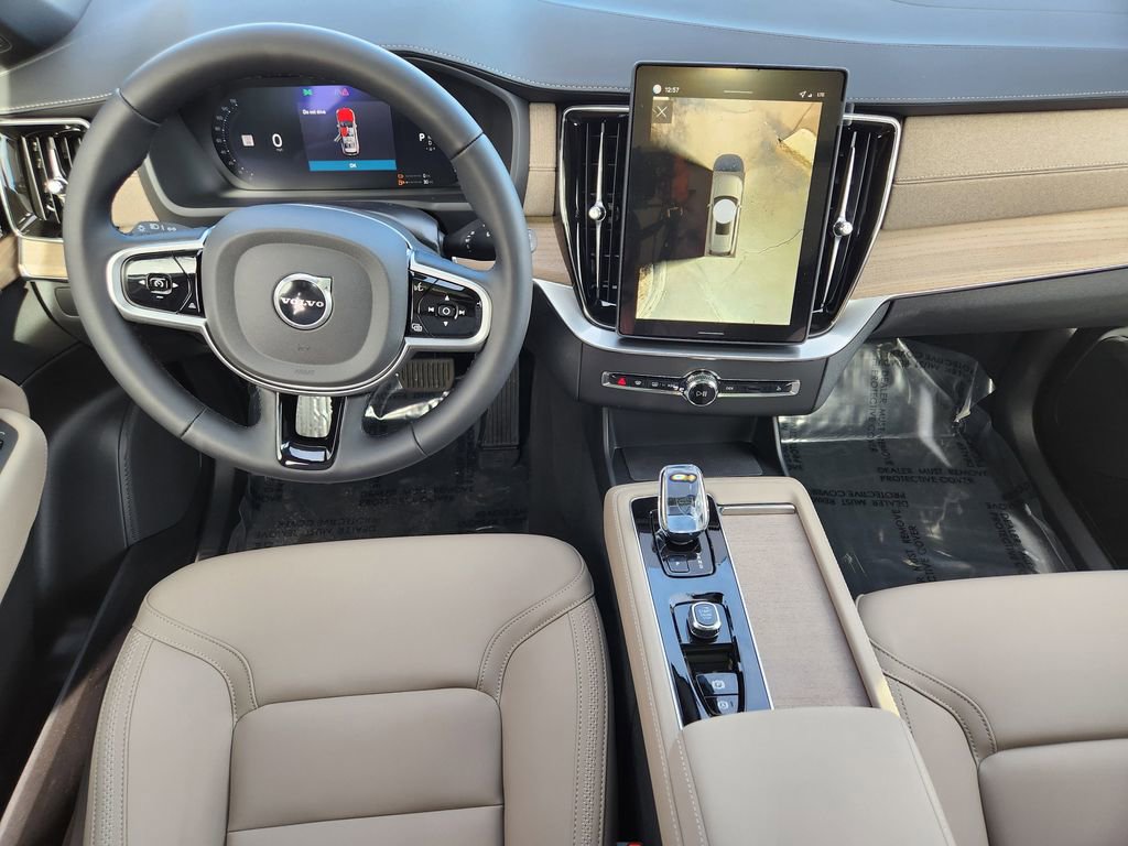 New 2026 Volvo XC90 T8 Plus w/ Protection Package Premier image 14