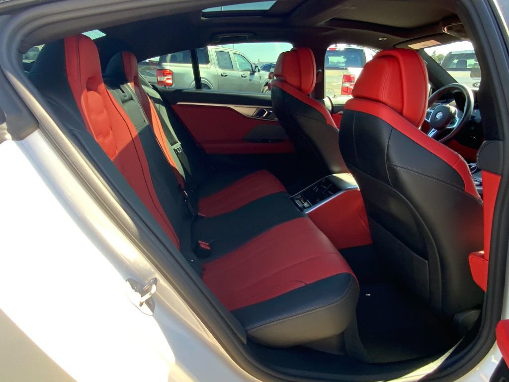 Used 2025 BMW 840i w/ M Sport Professional Package image 28