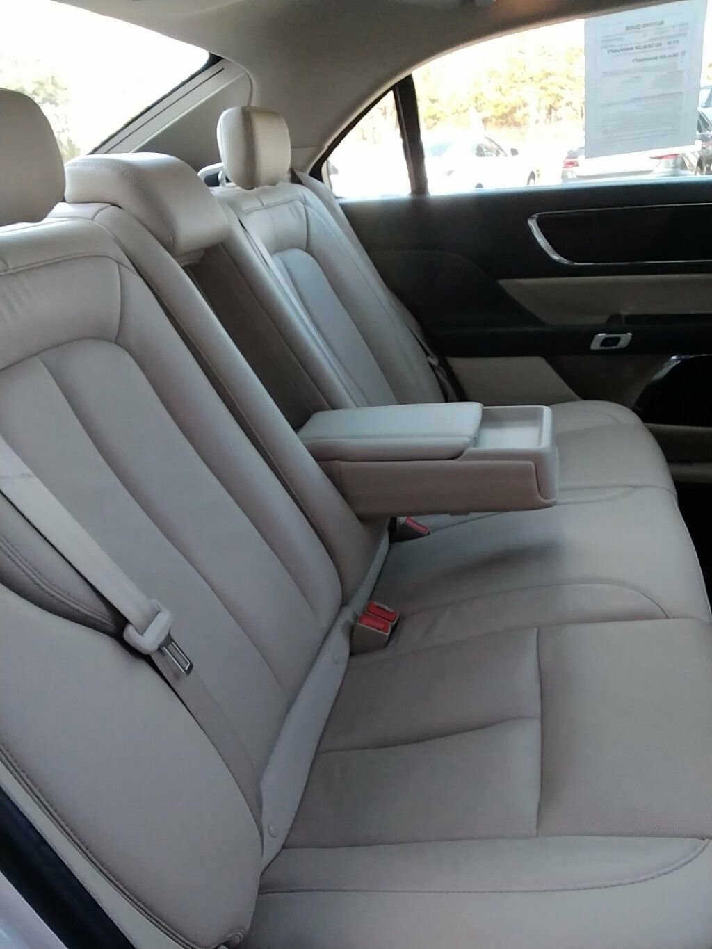 Used 2017 Lincoln Continental Reserve w/ Technology Package image 9