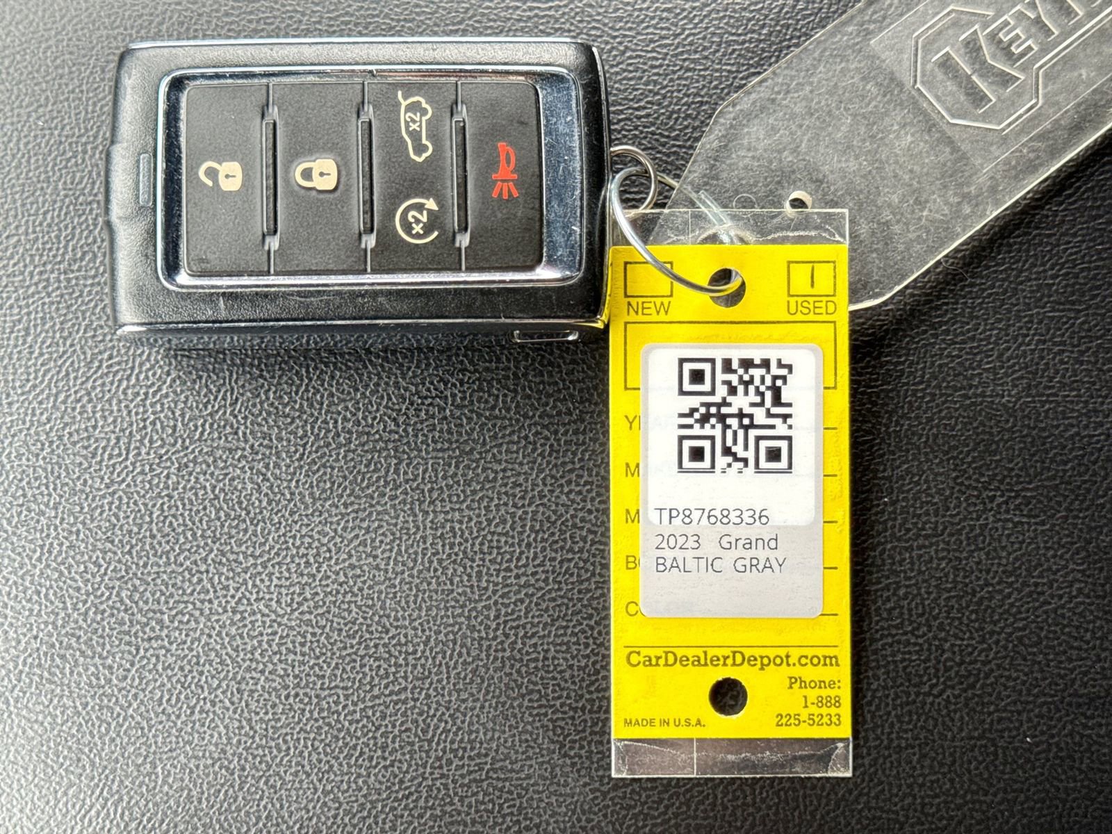 Used 2023 Jeep Grand Cherokee L Laredo AWD/4WD image 43