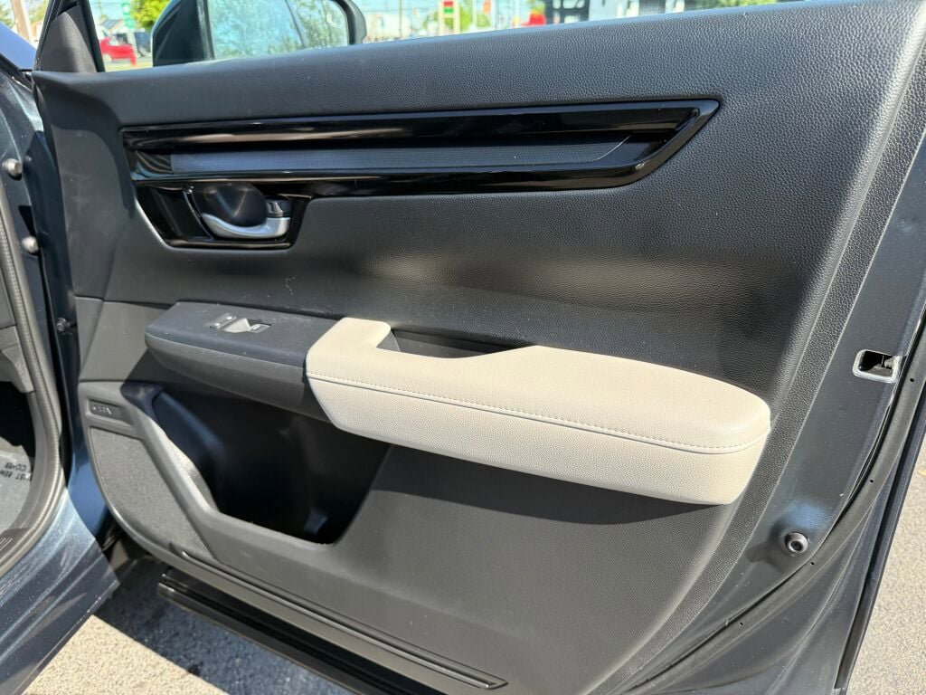 Used 2024 Honda CR-V EX-L image 30