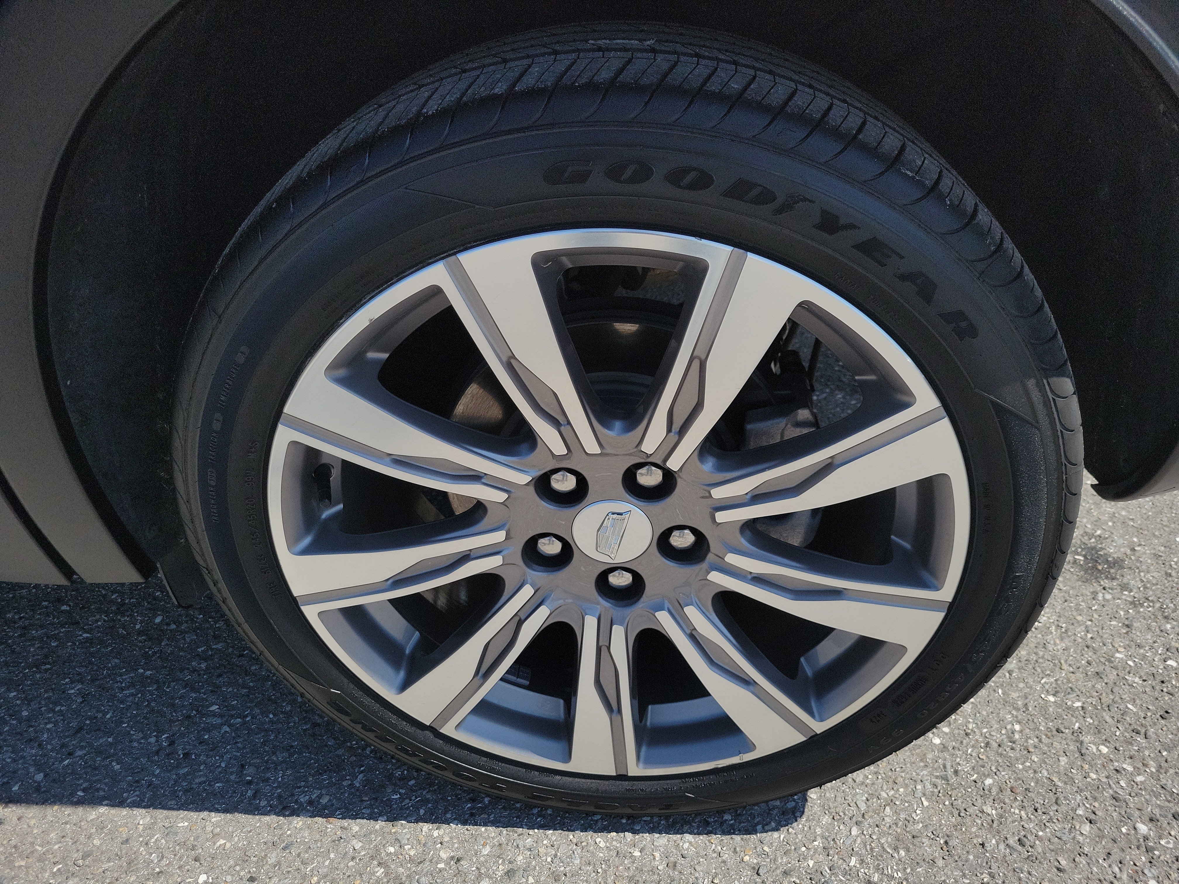 Certified 2022 Cadillac XT4 Premium Luxury w/ Technology Package image 37