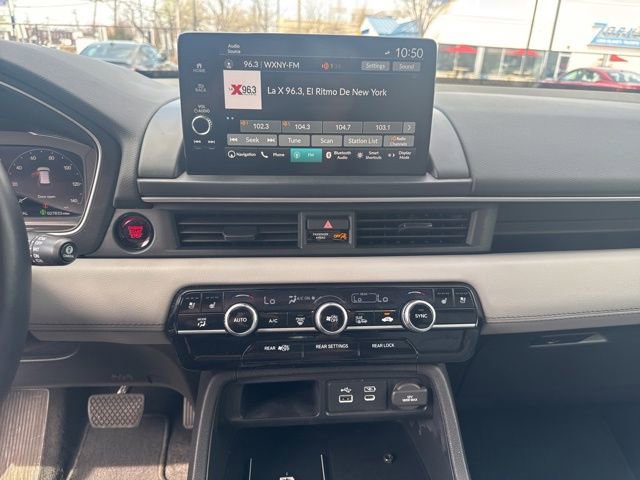 Used 2023 Honda Pilot Elite image 17