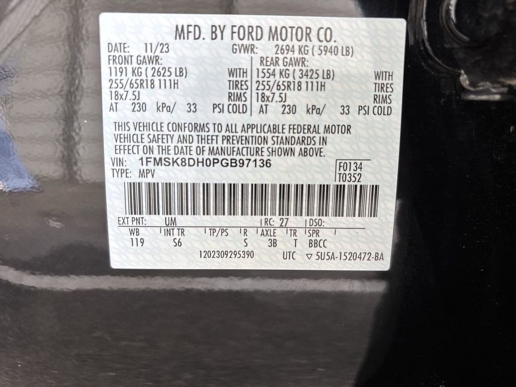 Used 2023 Ford Explorer XLT w/ Equipment Group 202A AWD/4WD image 29