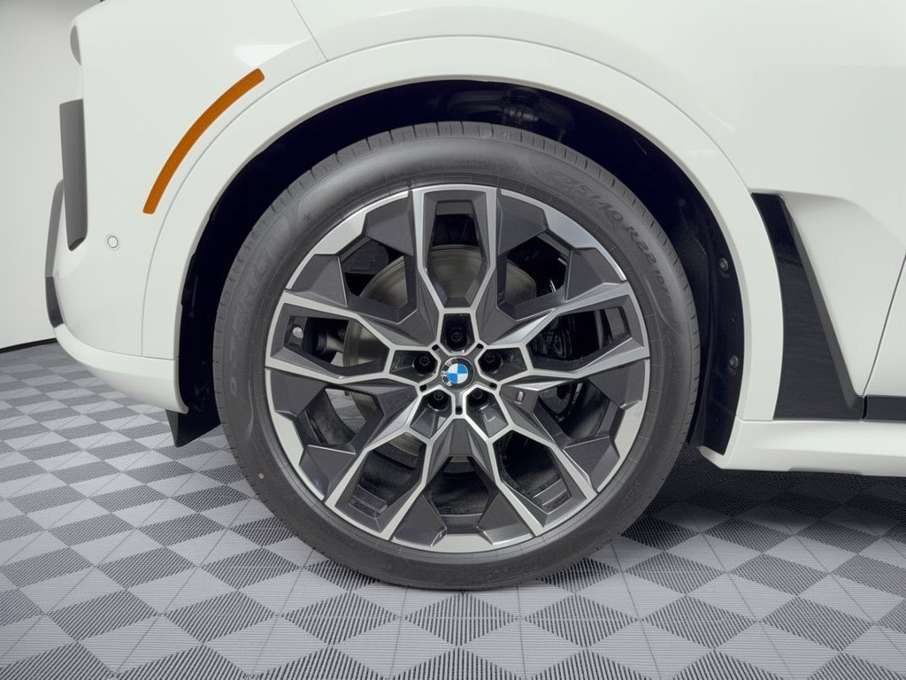New 2027 BMW X7 xDrive40i w/ Executive Package AWD/4WD image 13