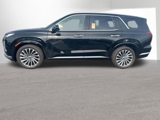 Used 2024 Hyundai Palisade Calligraphy AWD/4WD image 2