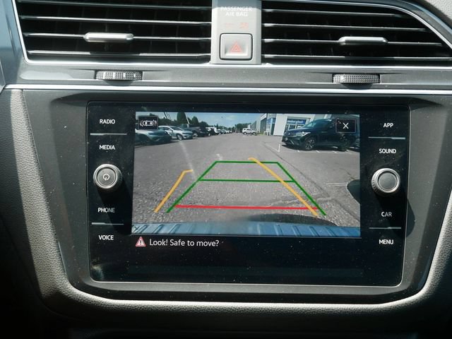 Certified 2023 Volkswagen Tiguan SE w/ Panoramic Sunroof Package AWD/4WD image 29