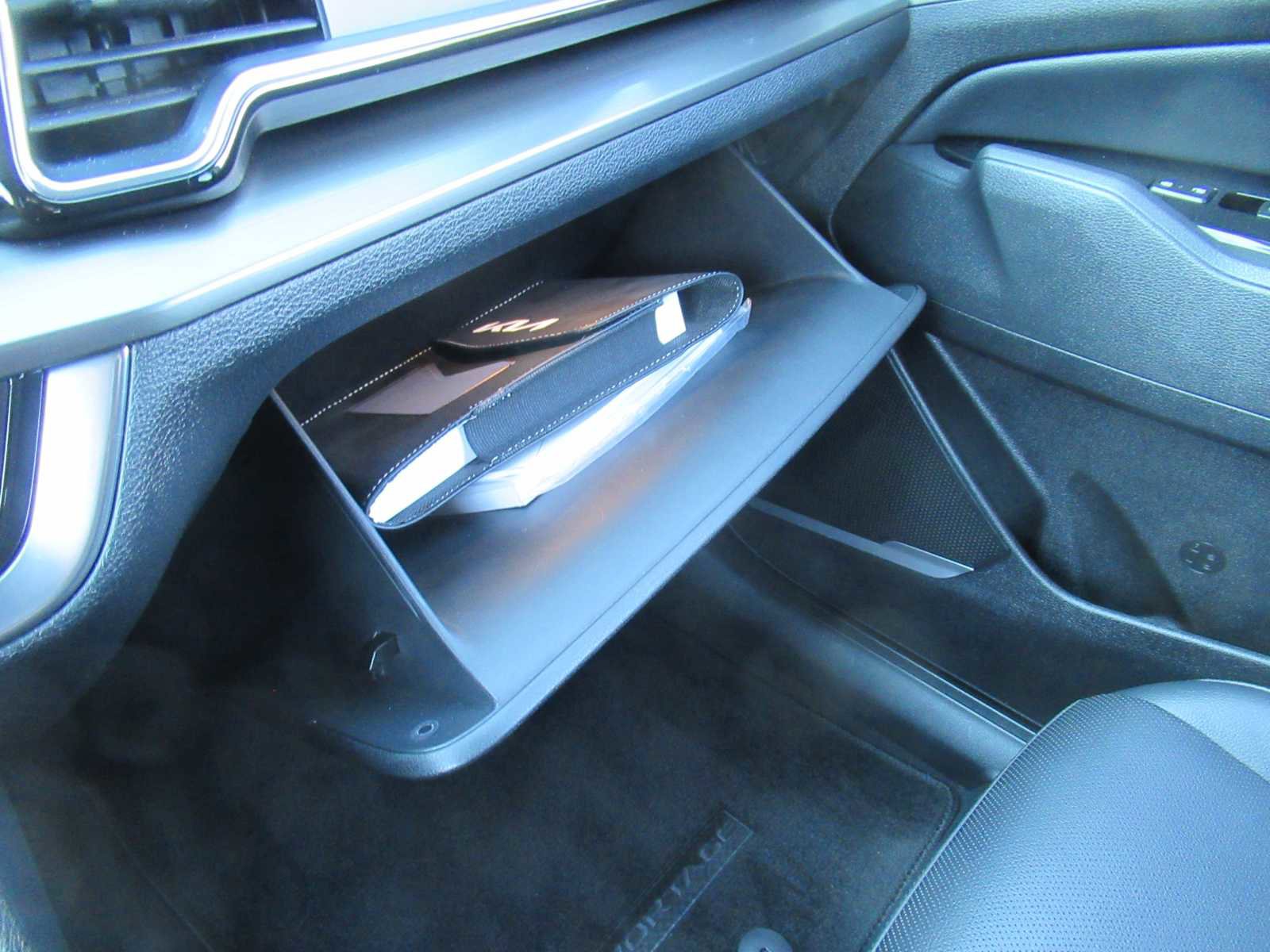 Used 2023 Kia Sportage EX image 38