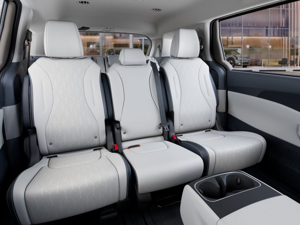 New 2026 Kia Carnival EX image 16
